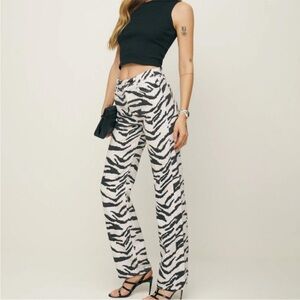 NWT Reformation Cynthia High Rise Straight Jeans Size 28